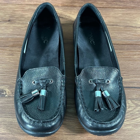 Vionic Abbie Black Leather Tassel Loafers Women’s Size 8.5 Shoes - Picture 1 of 9